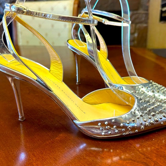 Beautiful Giuseppe Zanotti embellished ankle strap pumps EUC EU 39 - Picture 2 of 9